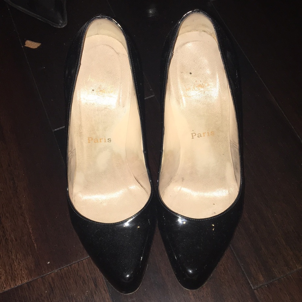 Authentic black Christian Louboutin heels sz 39
